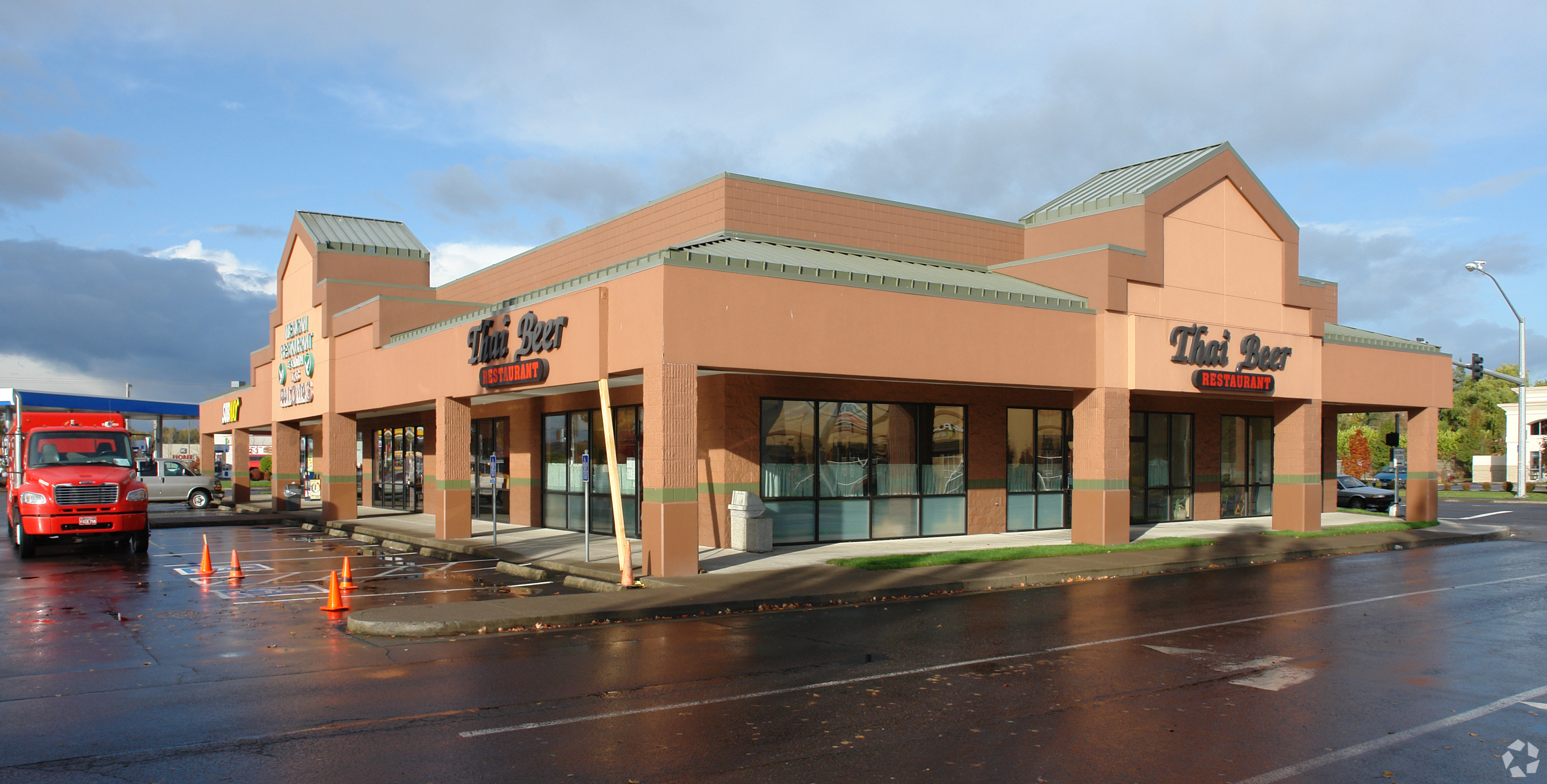 Lancaster Marketplace Pad Image 4